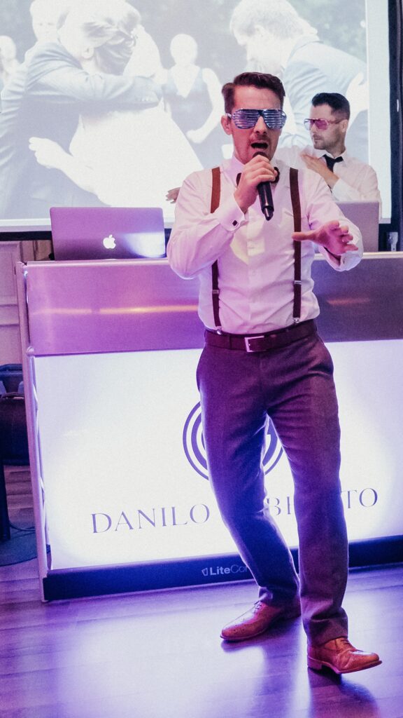 DJ & Sänger, hochwertige Technik, Party, HochzeitsDJ
