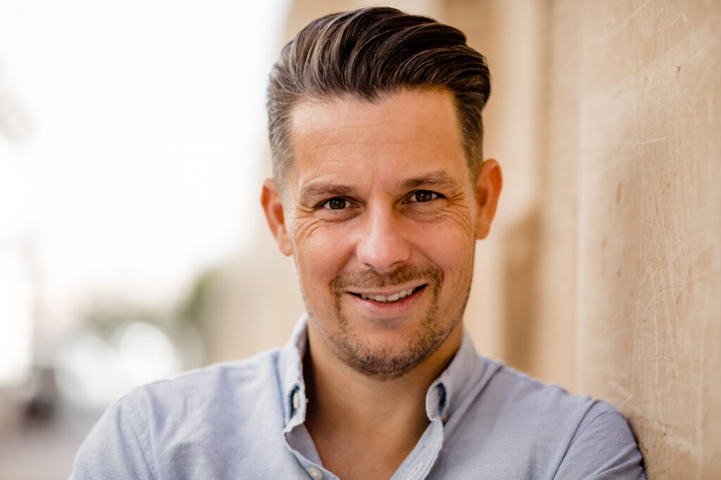 Hochzeitssänger für Livemusik Hochzeit mit ruhiger Begleitung